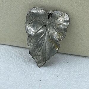 1930’s Art Nouveau leaf dress clip